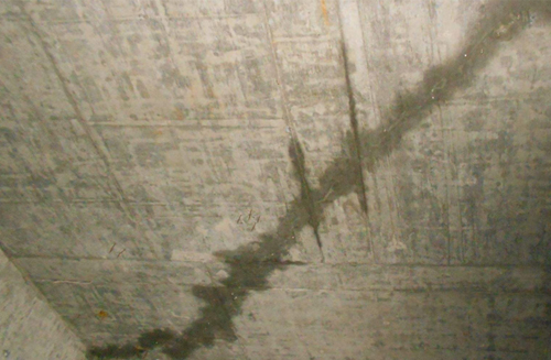 地下室顶板伸缩缝渗漏怎么处理？